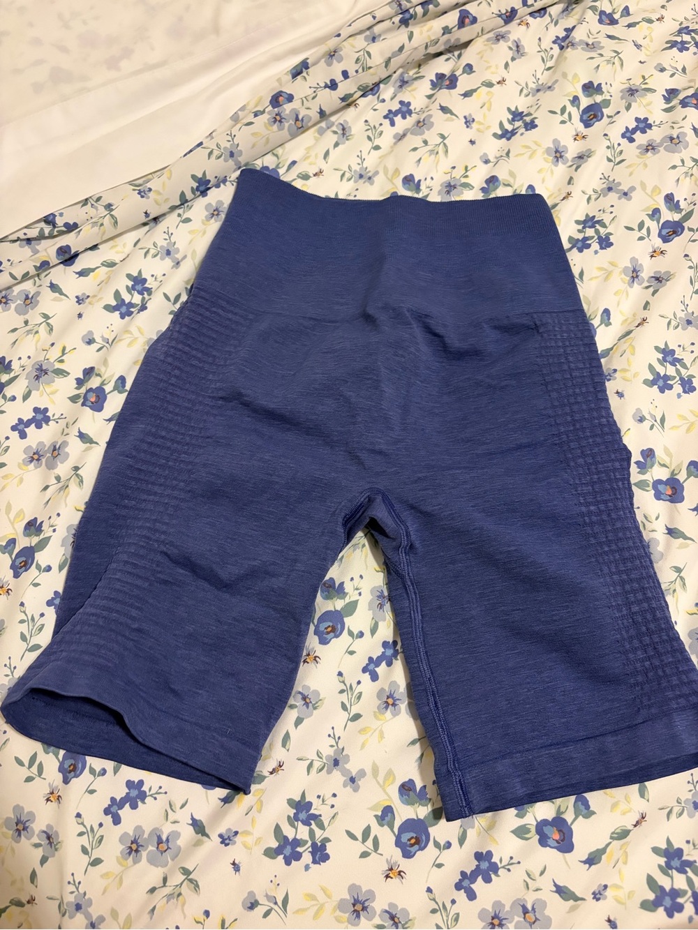 Alphalete Seamless High-Waist Bike Shorts - Navy